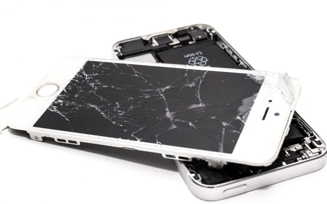 4 Kebiasaan Sepele yang Bisa Merusak Smartphone Kesayanganmu!